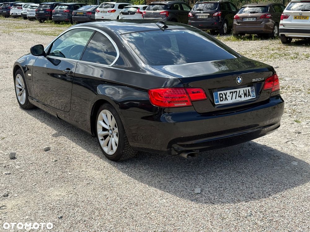 BMW Seria 3 320d Edition Exclusive - 7
