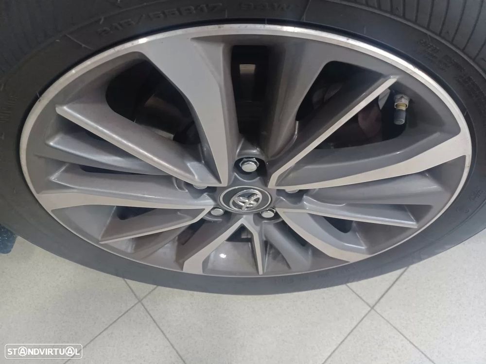 Toyota Avensis 1.6 D-4D Comfort - 13