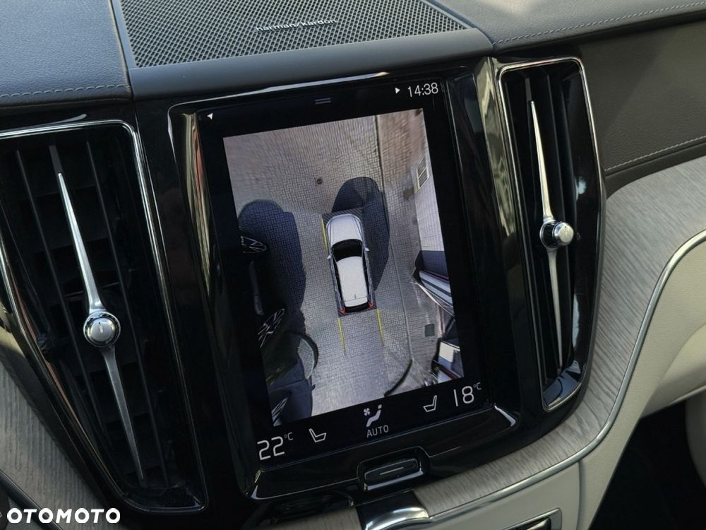 Volvo XC 60 T6 Plug-In Hybrid AWD Inscription - 25