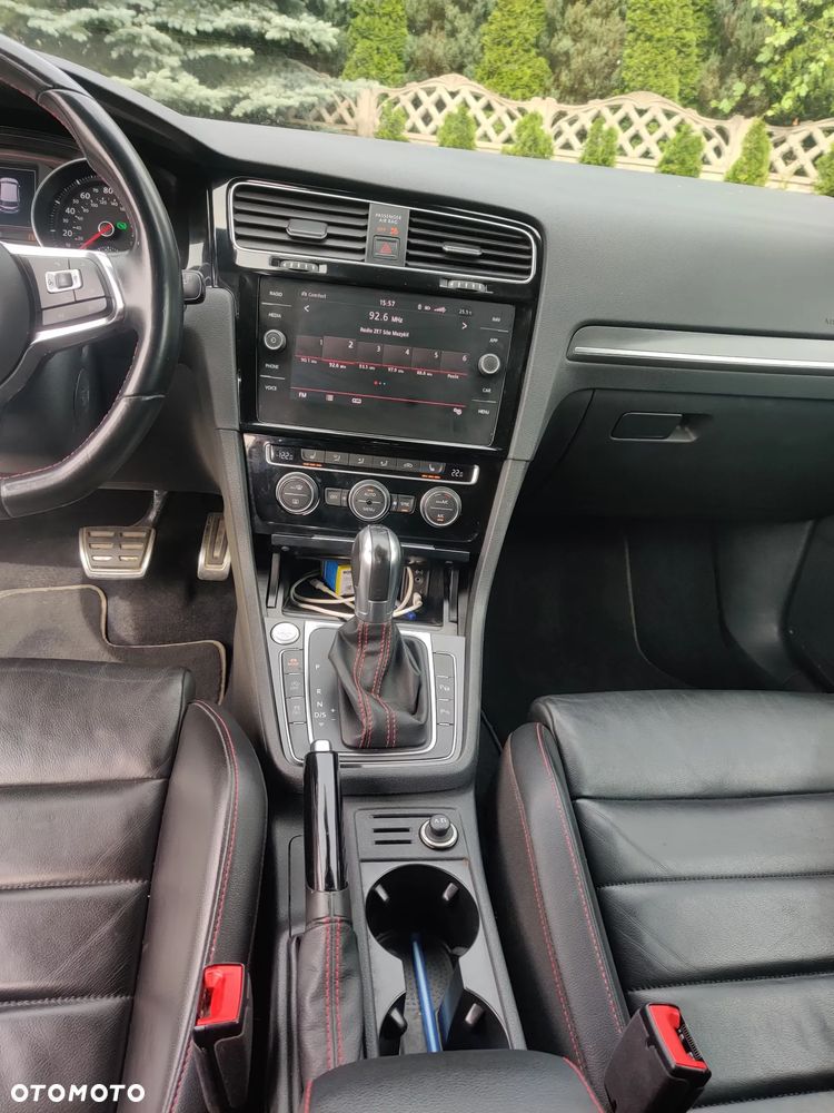 Volkswagen Golf GTI 2.0 TSI OPF DSG Performance - 26