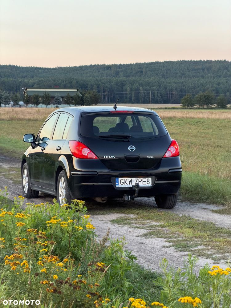Nissan Tiida - 17
