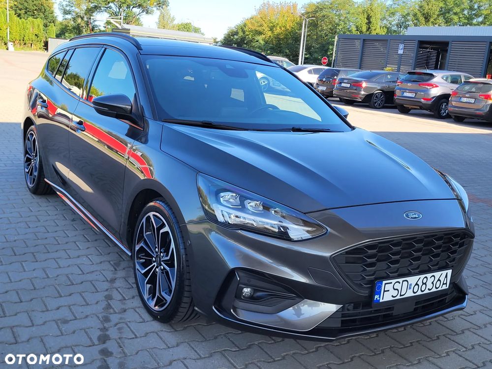 Ford Focus 1.5 EcoBoost STart-Stopp-System ST-LINE X - 4
