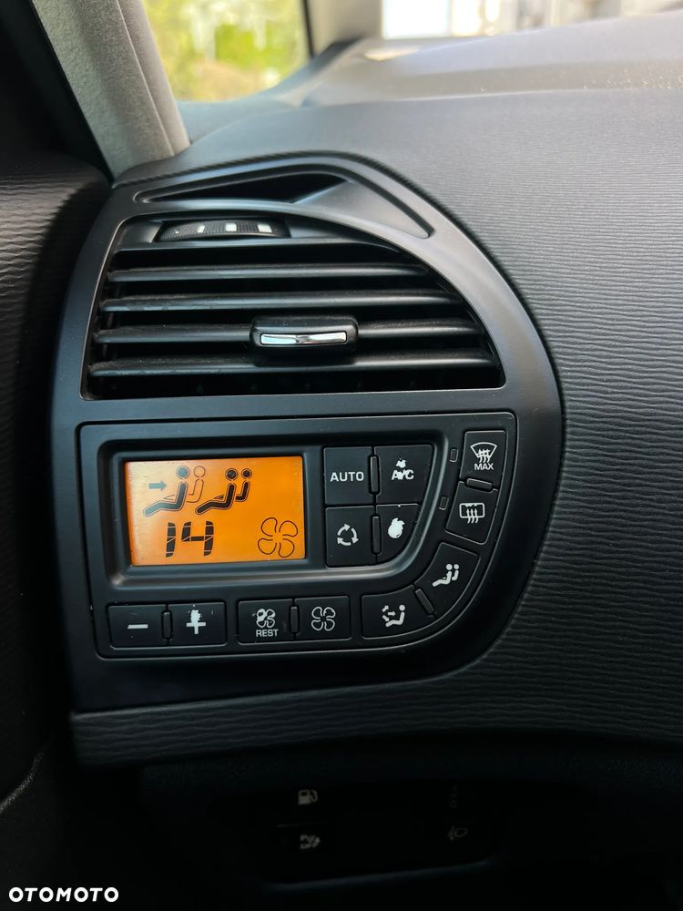 Citroën C4 Picasso - 20