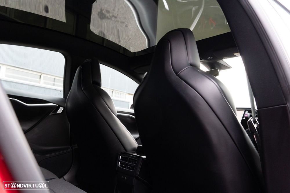 Tesla Model S Long Range AWD - 37