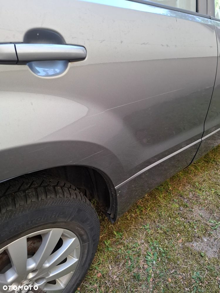 Suzuki Grand Vitara 1.9 DDiS Comfort - 13