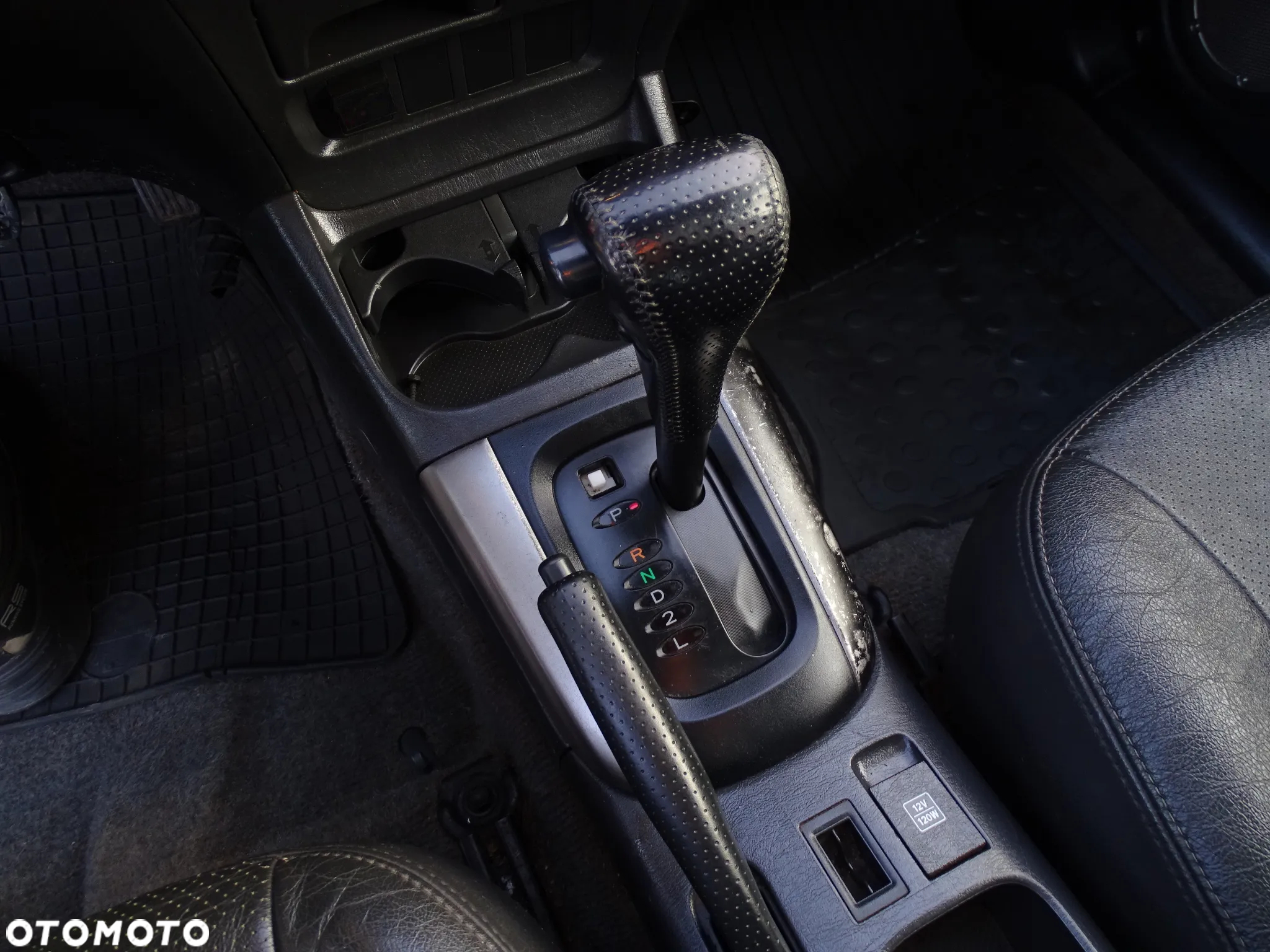 Toyota RAV4 - 24