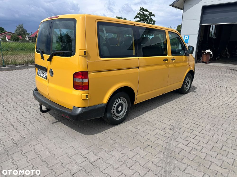 Volkswagen Caravelle - 3