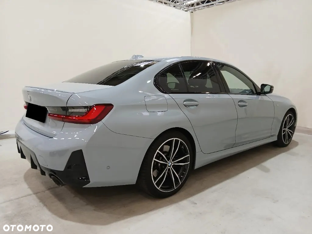 BMW Seria 3 320d Touring xDrive M Sport - 6