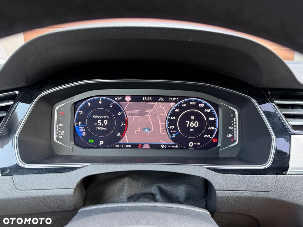 Volkswagen Passat - 10