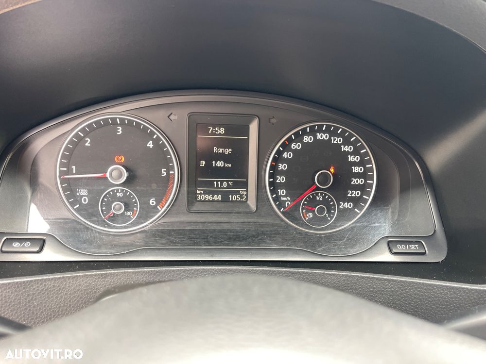 Volkswagen Caravelle - 39