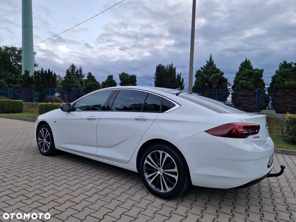 Opel Insignia - 11