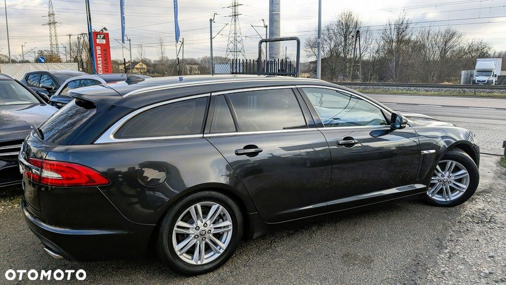 Jaguar XF - 13