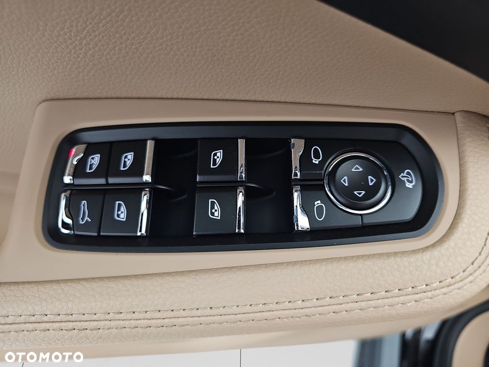 Porsche Macan Standard - 11