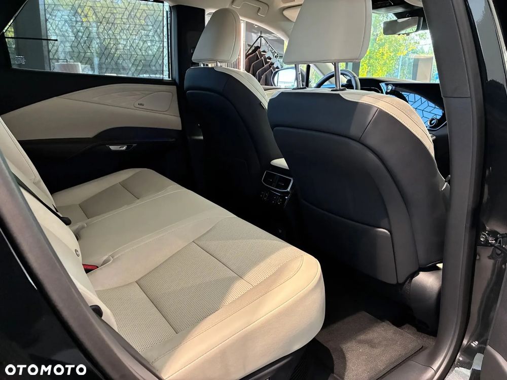 Lexus RX 350h Omotenashi - 18