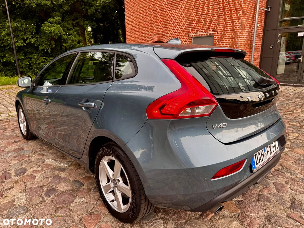 Volvo V40 T3 Kinetic - 4