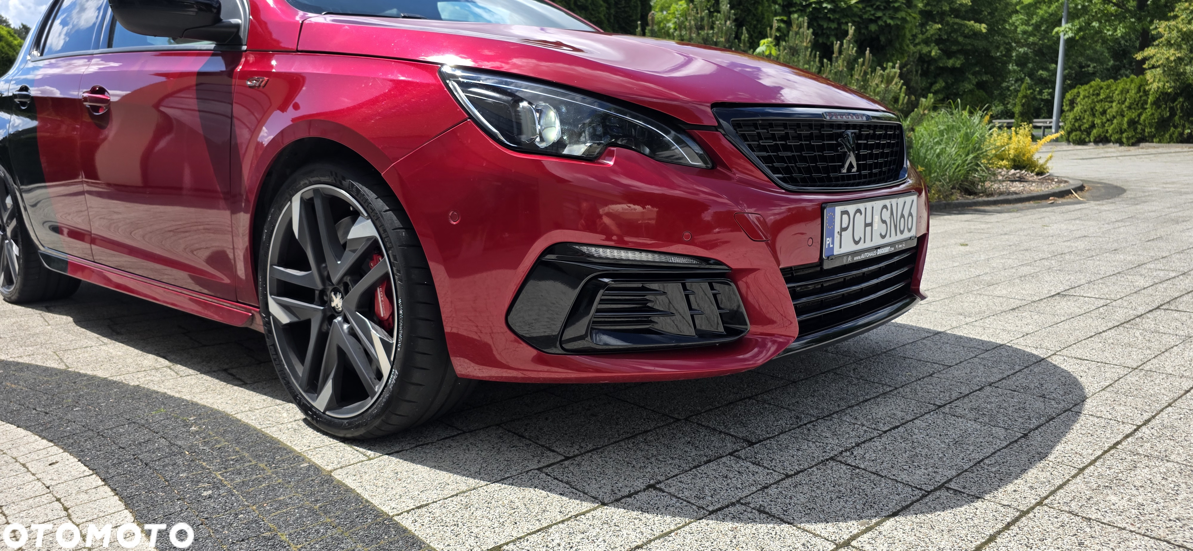 Peugeot 308 1.6 e-THP GTi by Sport S&S - 17