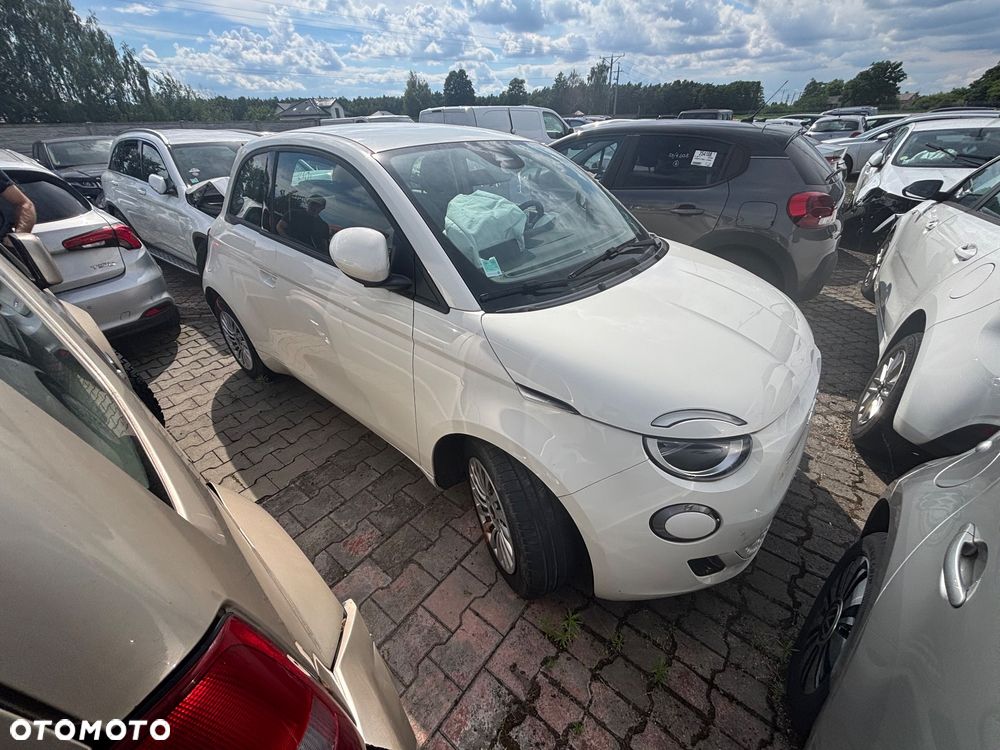 Fiat 500e Abarth - 5