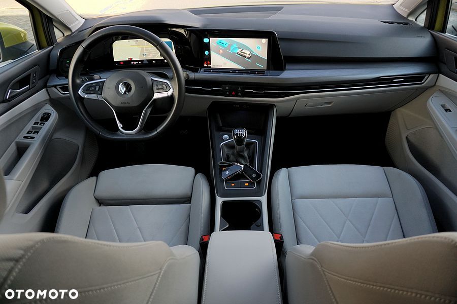 Volkswagen Golf - 32