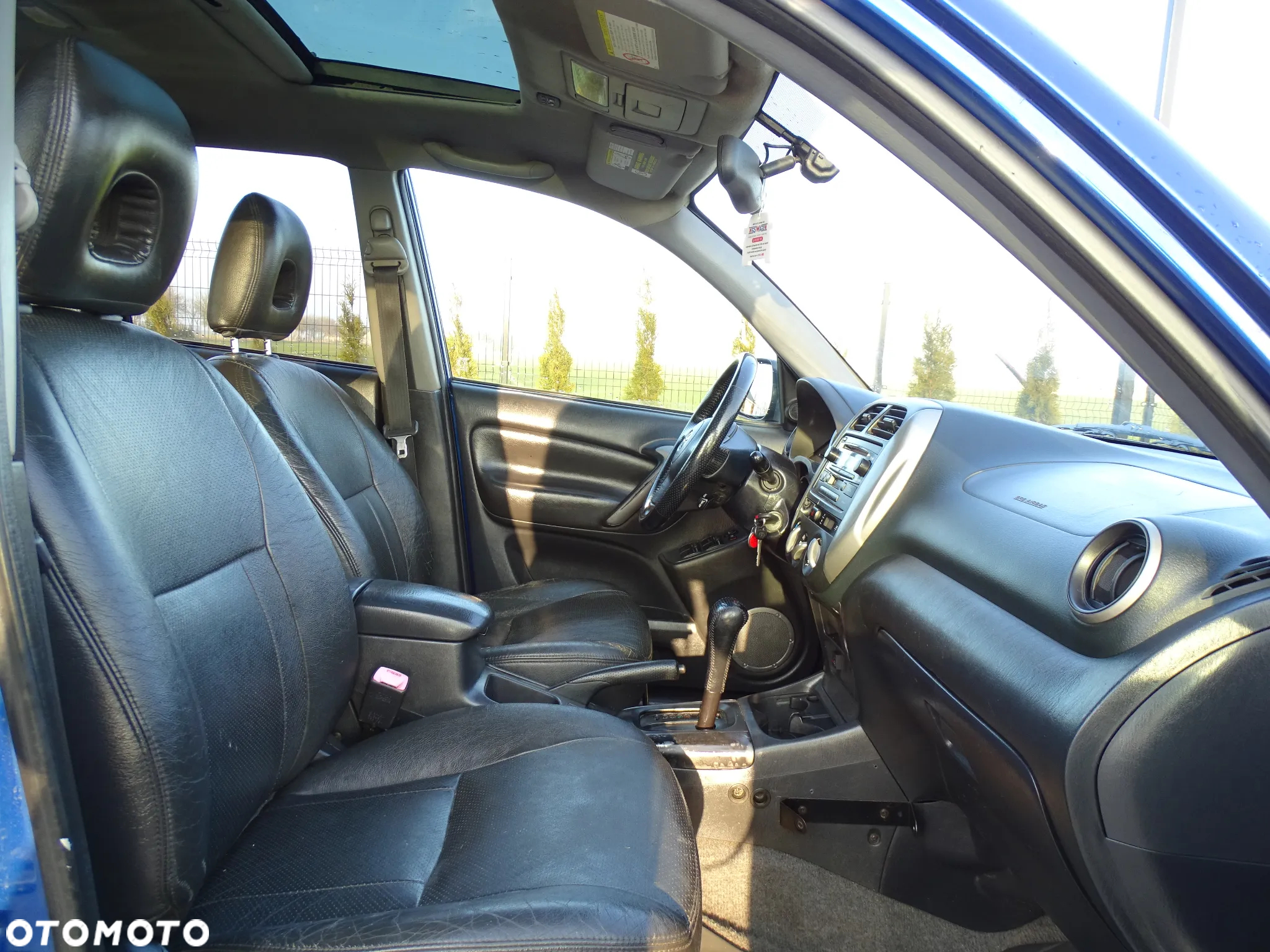Toyota RAV4 - 7