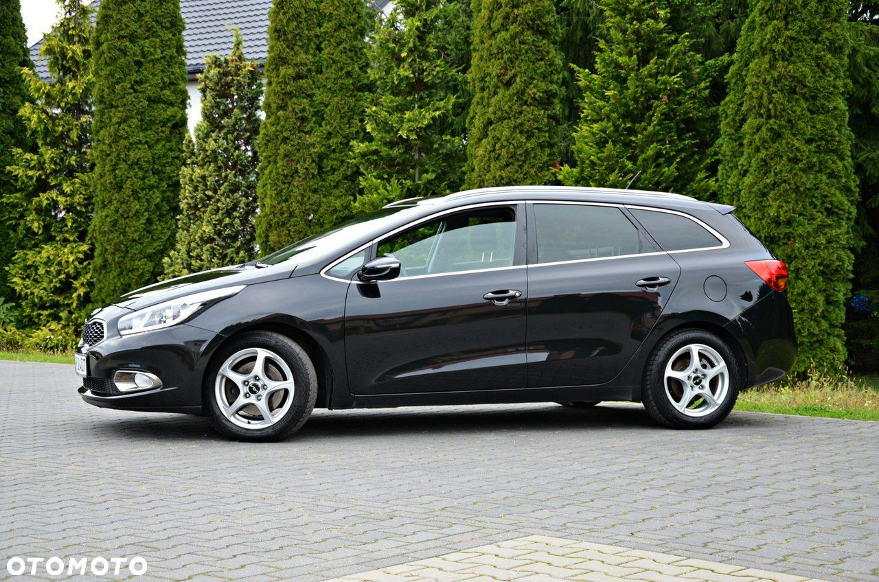Kia Ceed 1.6 CRDi 128 Platinum Edition - 17