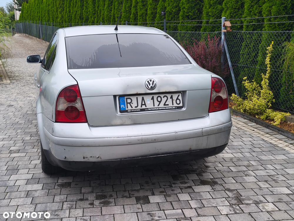 Volkswagen Passat 1.9 TDI Highline - 6
