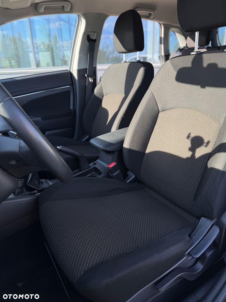 Mitsubishi ASX 1.6 Invite - 11