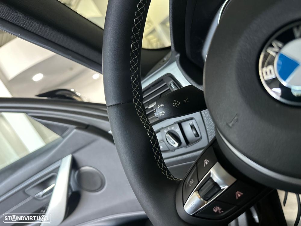 BMW 320 d Pack M - 32