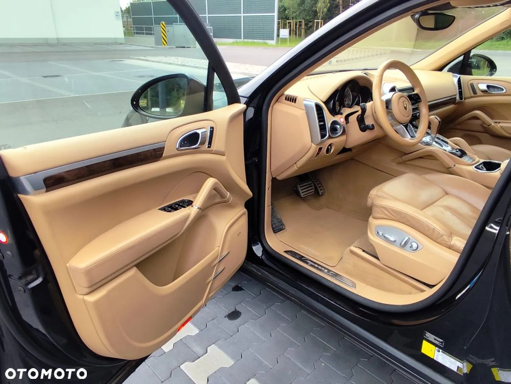 Porsche Cayenne S - 21
