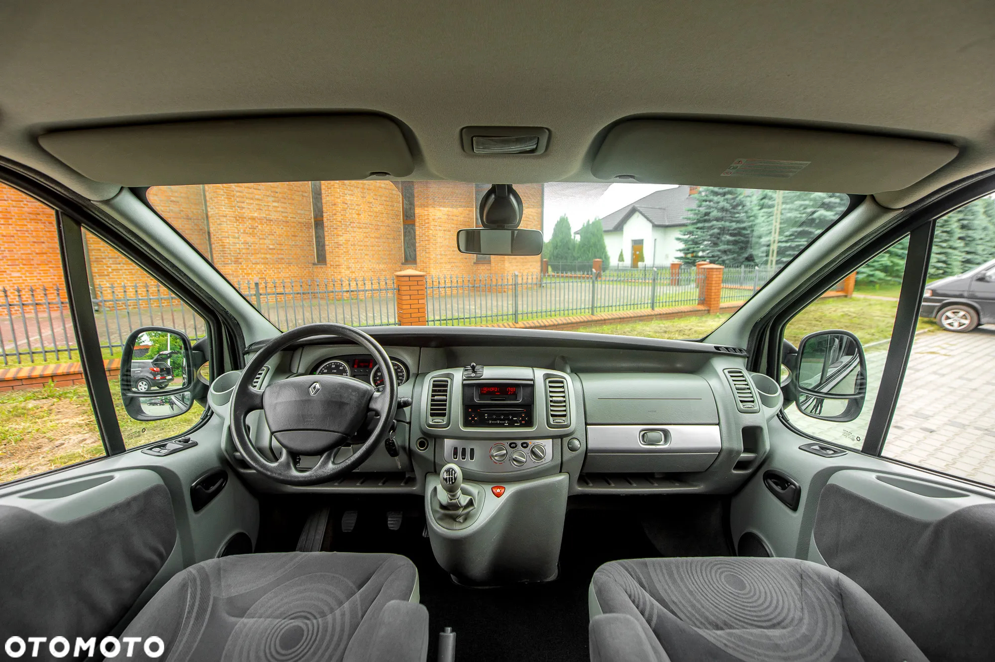 Renault Trafic L1H1 Passenger Lux - 24