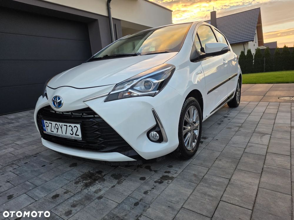 Toyota Yaris 2017 photo 2
