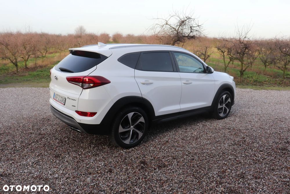 Hyundai Tucson 2.0 CRDI Comfort 4WD - 6