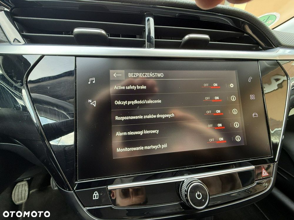 Opel Corsa 1.2 Direct Injection Turbo Start/Stop Elegance - 21