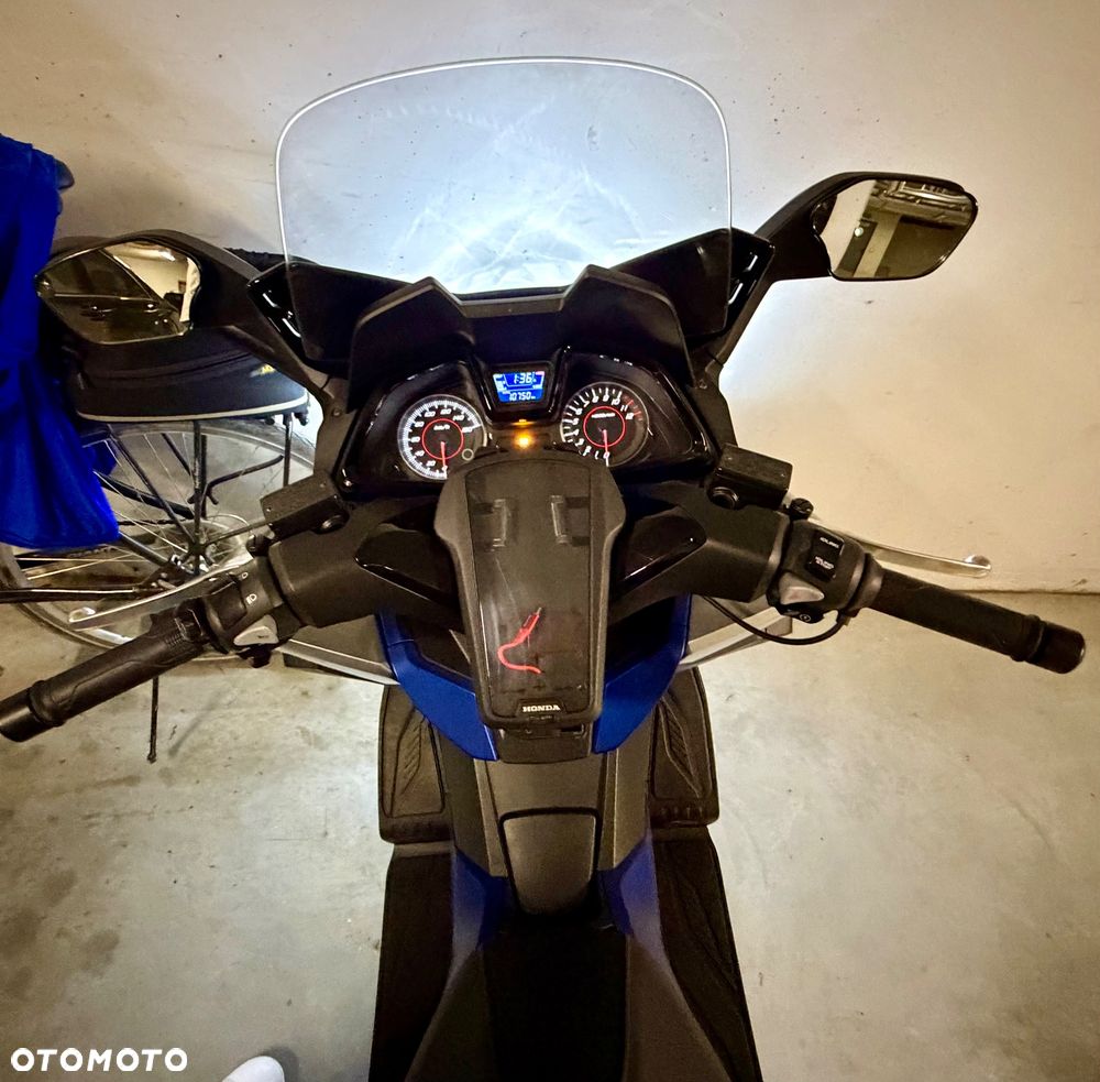 Honda NSS - 6