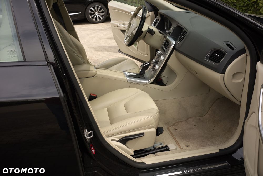 Volvo V60 Cross Country - 7