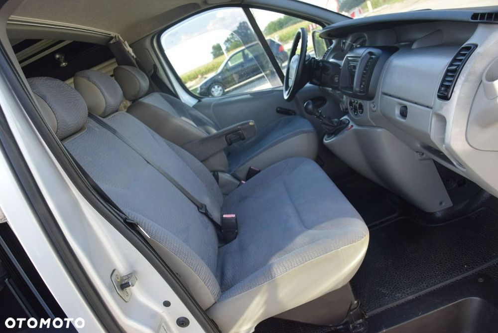 Renault Trafic - 19
