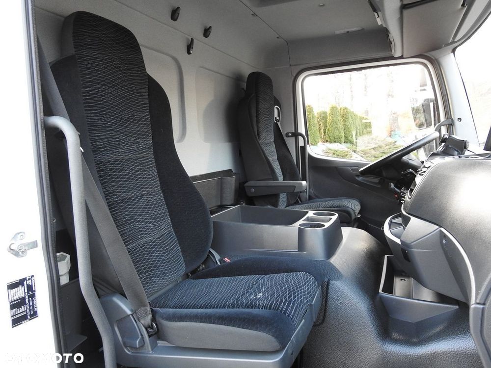 Mercedes-Benz ATEGO 12.24 KONTENER CHŁODNIA -10*C WINDA 16 PALET FUNKCJA GRZANIA ZASILANIE 230V WEBASTO KLIMATYZACJA TEMPOMAT LEDY PNEUMATYKA AUTOMAT BLIŹNIACZE KOŁA  240 - 38