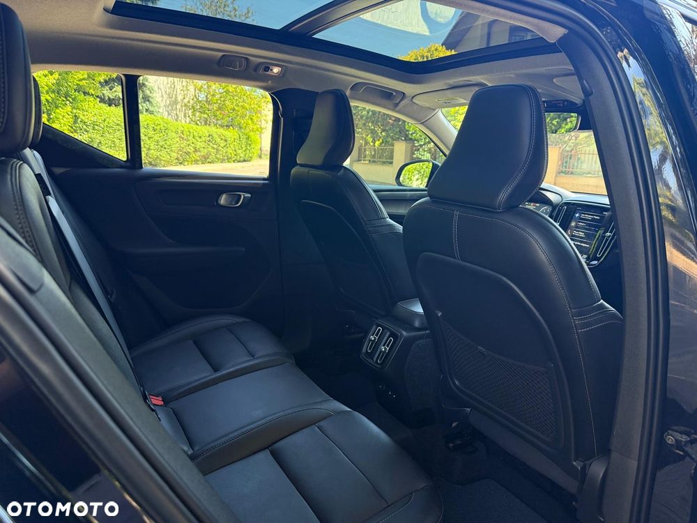 Volvo XC 40 T5 AWD R-Design - 29