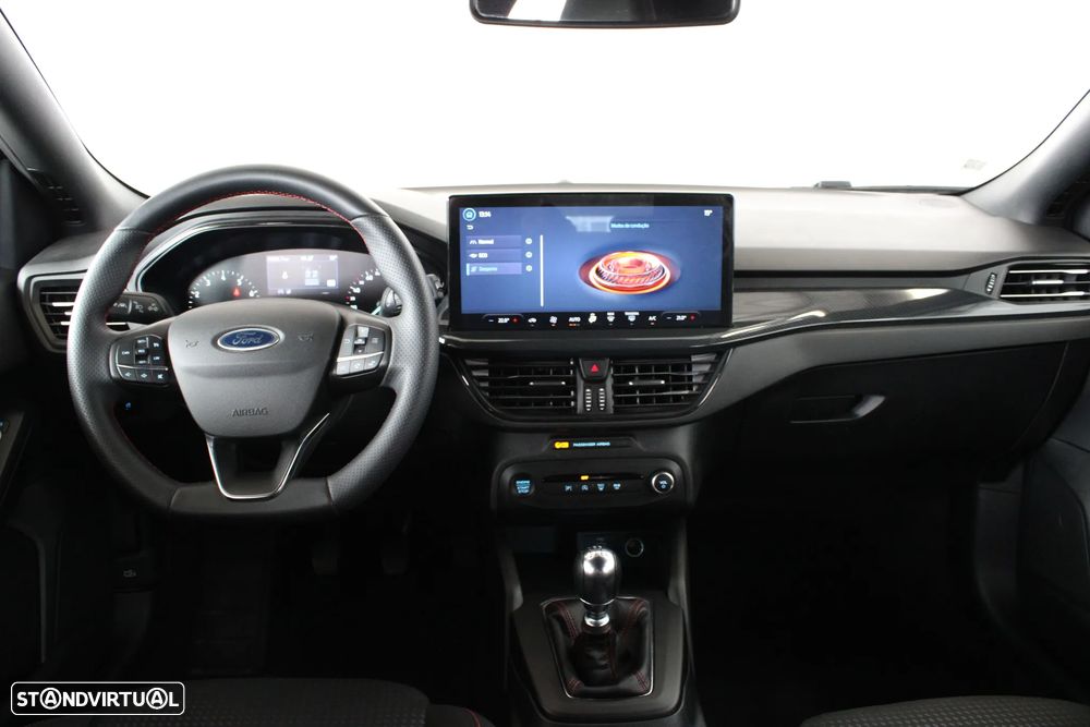Ford Focus 1.0 EcoBoost MHEV ST-Line - 27