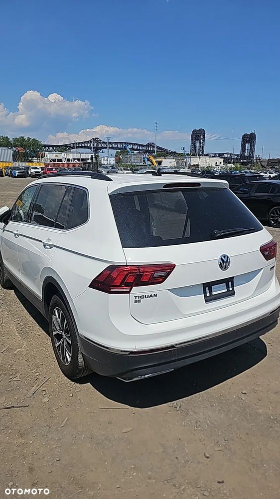 Volkswagen Tiguan - 5