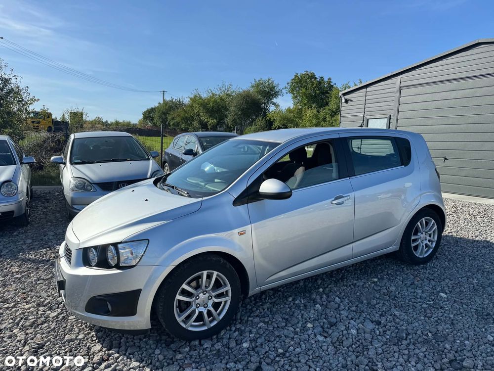 Chevrolet Aveo 1.6 LTZ - 9