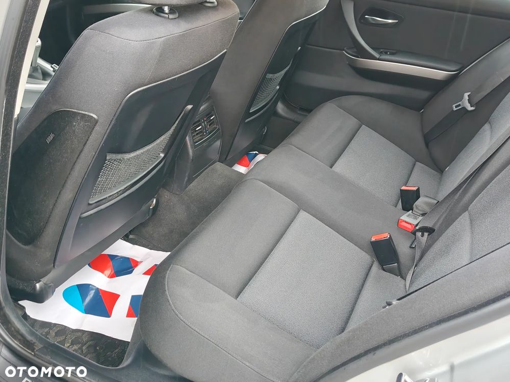 BMW Seria 3 318d - 8