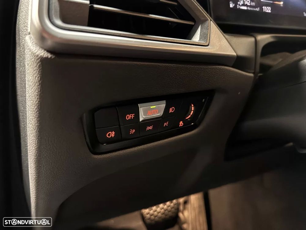 BMW 320 e Pack Essence Auto - 21