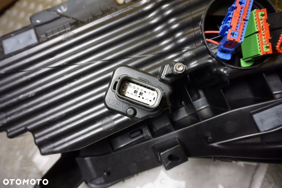 FORD F-150 LIGHTNING 2021 - REFLEKTOR LAMPA FULL LED PRAWA USA - 13