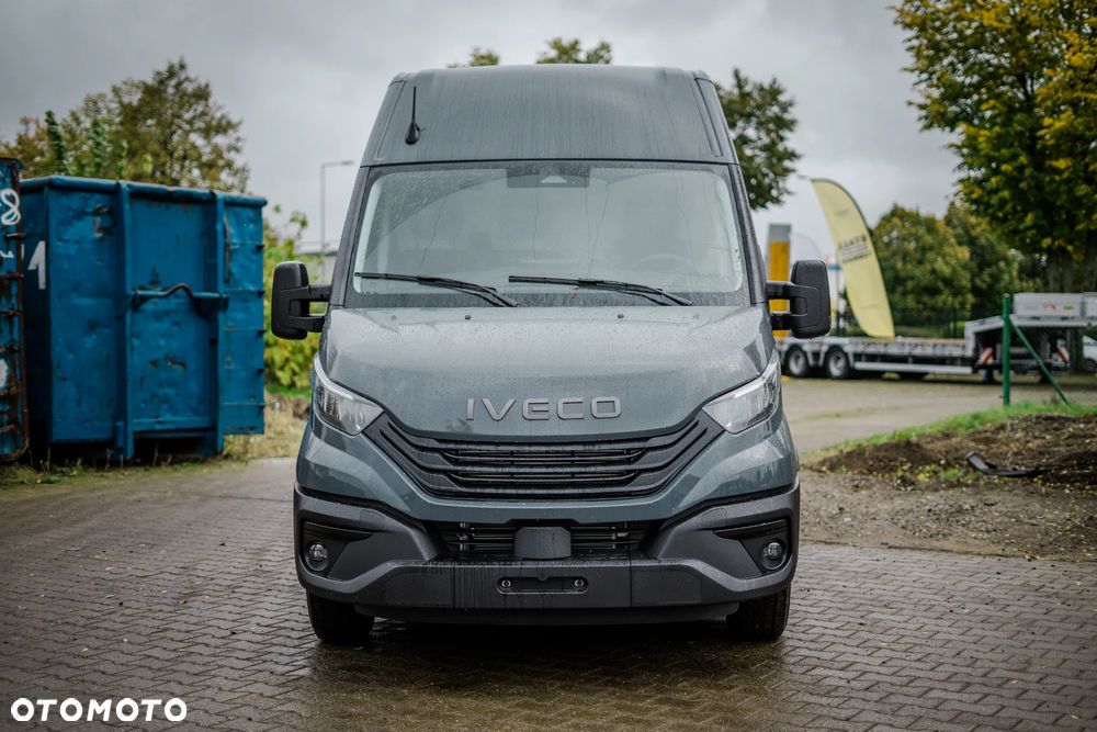 Iveco Daily 35S18HA8 V H2 Furgon Automat 3.0 od ręki - 5