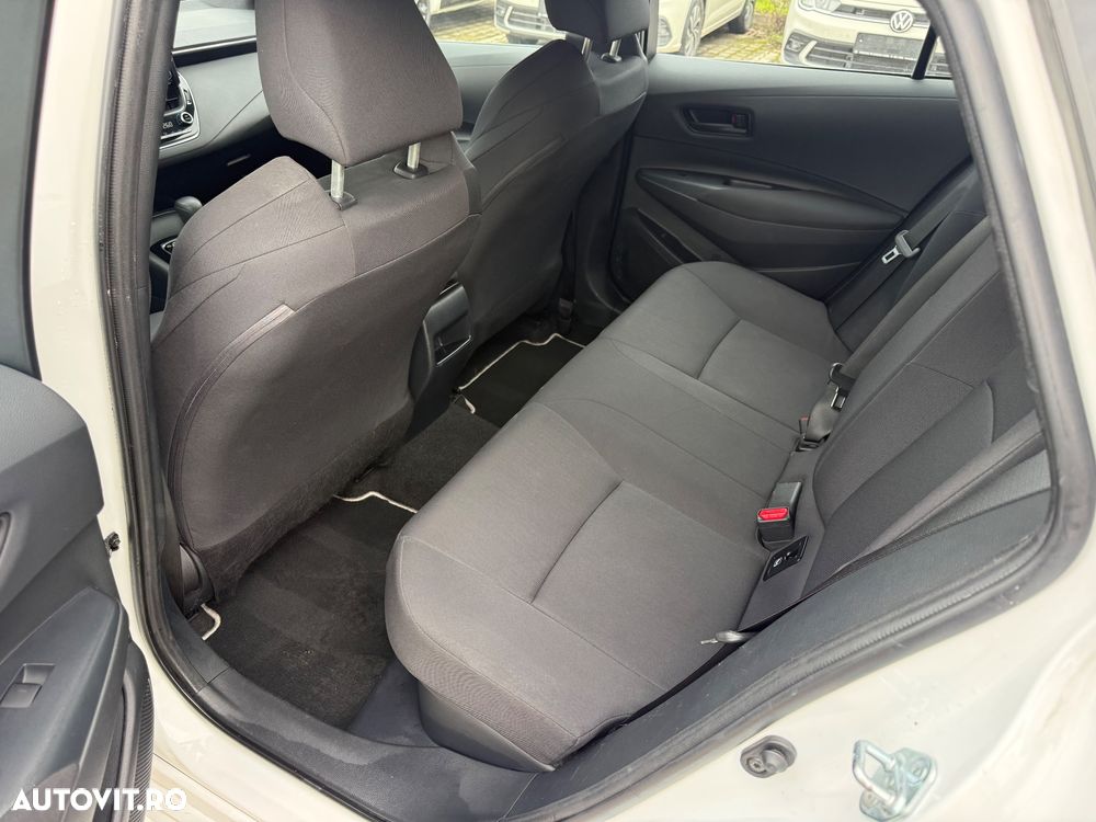 Toyota Corolla 1.8 HSD Business - 9