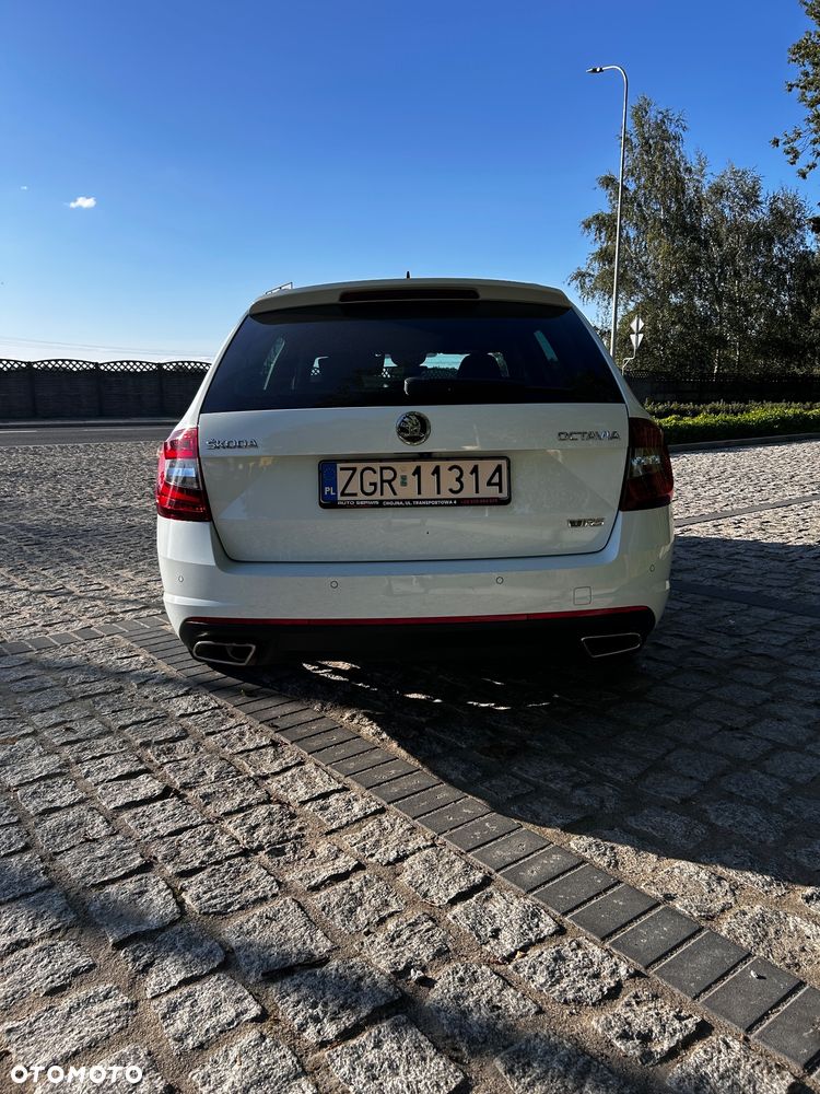 Skoda Octavia 2.0 TDI (Green tec) DSG RS - 4