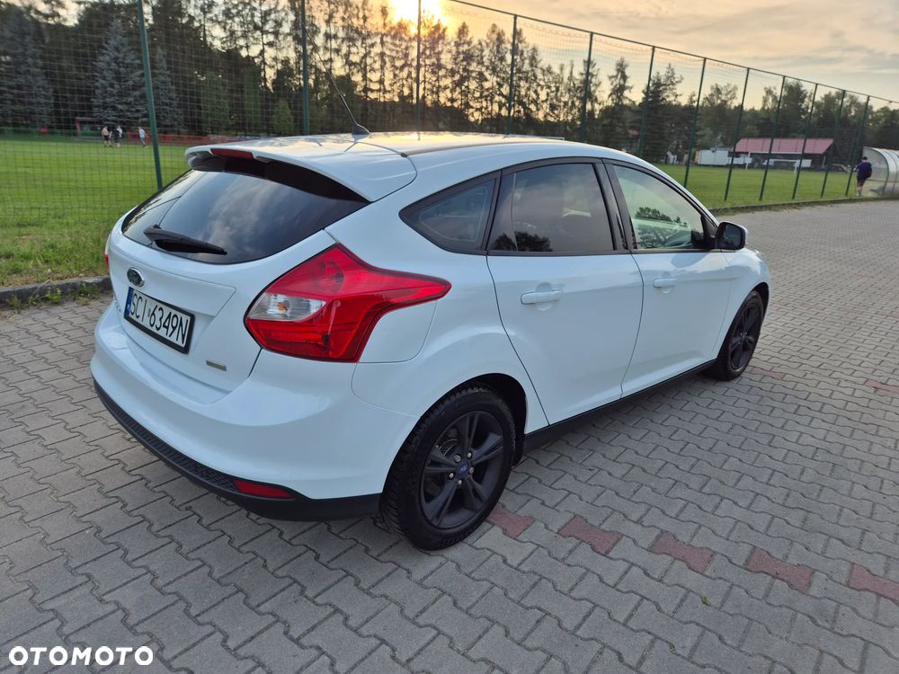 Ford Focus 1.0 EcoBoost Start-Stopp-System Ambiente - 12