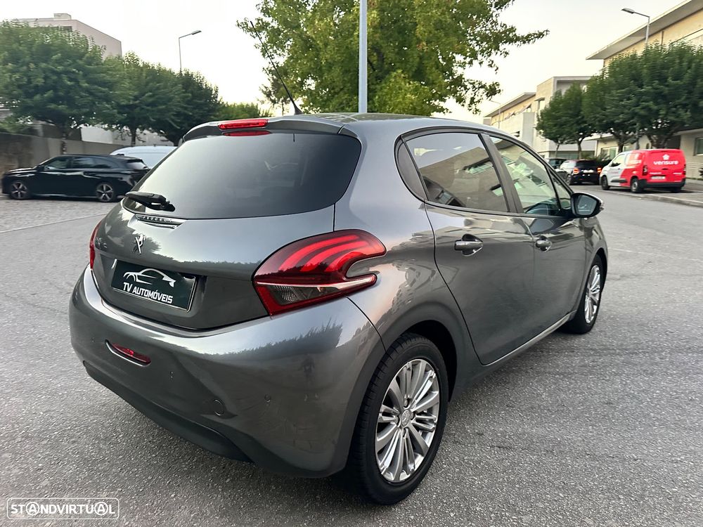 Peugeot 208 1.6 BlueHDi Style - 14
