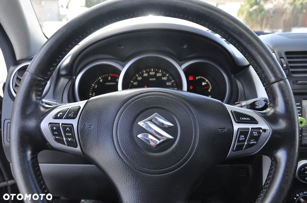 Suzuki Grand Vitara 1.9 DDiS Comfort DPF Limited - 9