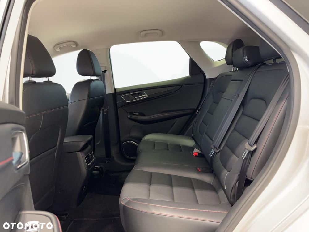 MG HS 1.5 T-GDI Excite DCT - 21